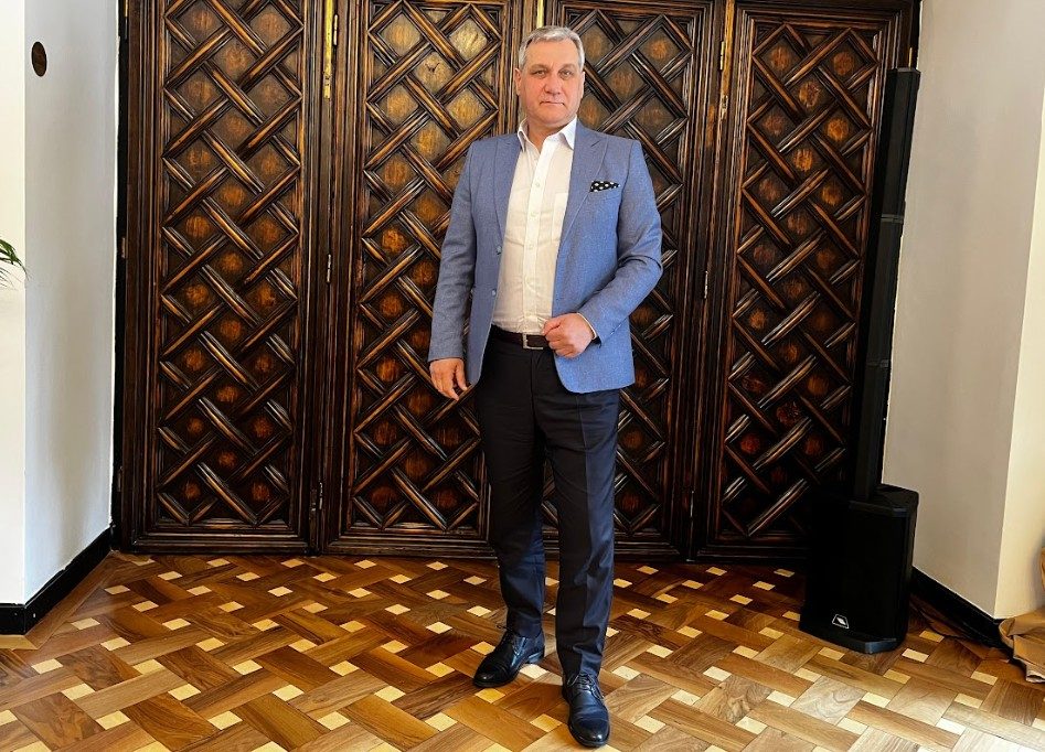Sandu Staicu, liderul care protejează drepturile copiilor prin Fundația Dignitas