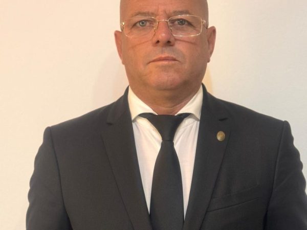 Costel Barbu încurajează accesul la informație pentru o societate informată