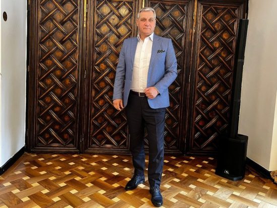 Sandu Staicu, liderul care protejează drepturile copiilor prin Fundația Dignitas